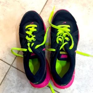 Nike woman’s sneakers 7.5 used